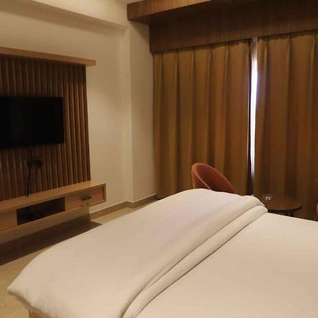 Golden Stone Resorts Alīgarh Eksteriør bilde
