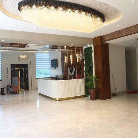 Golden Stone Resorts Alīgarh Eksteriør bilde