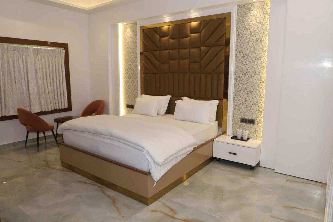 Golden Stone Resorts Alīgarh Eksteriør bilde